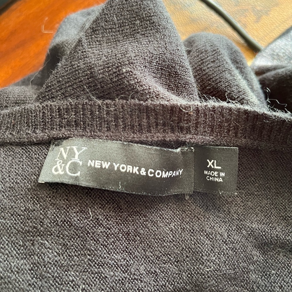 Black Sweater - Picture 7 of 9